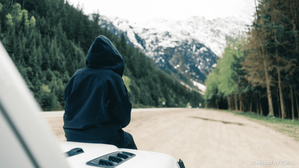 What does the Las Vegas Roadside Assistance service do?