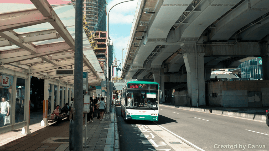 Exploring Las Vegas by Bus, Monorail & Rideshare