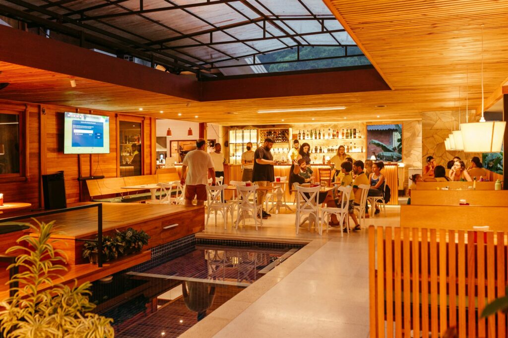 A popular bar with patrons enjoying drinks and socializing in a trendy atmosphere — Las Vegas nightlife