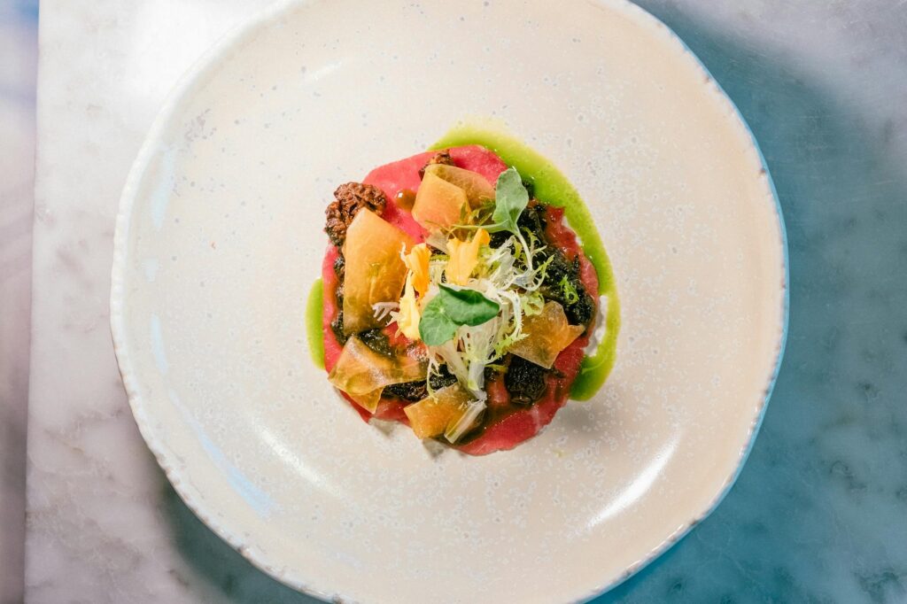 An appetizing close-up of a signature dish from a famous late-night restaurant in Vegas. — late night food Las Vegas