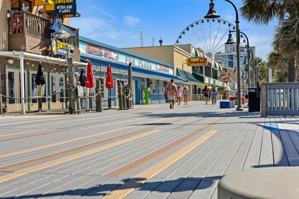 8. The LINQ Promenade: Shopping and Dining — Las Vegas attractions