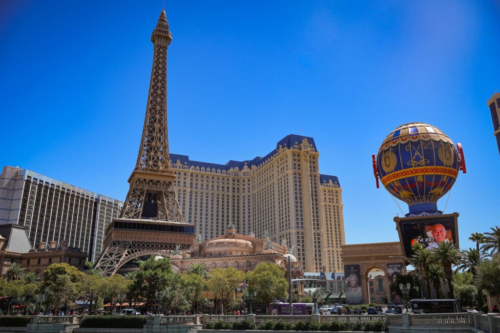 A breathtaking view from a hot air balloon over the Las Vegas desert. — unique experiences Las Vegas