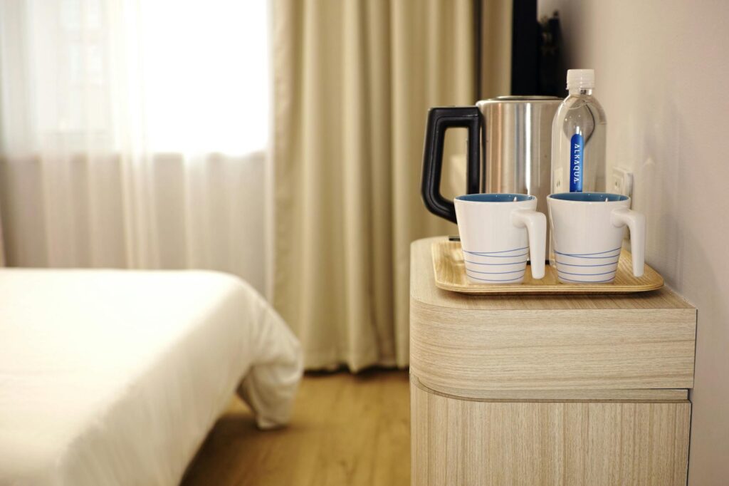 A budget-friendly hotel room setup, illustrating comfortable yet economical accommodations. — Las Vegas on a budget