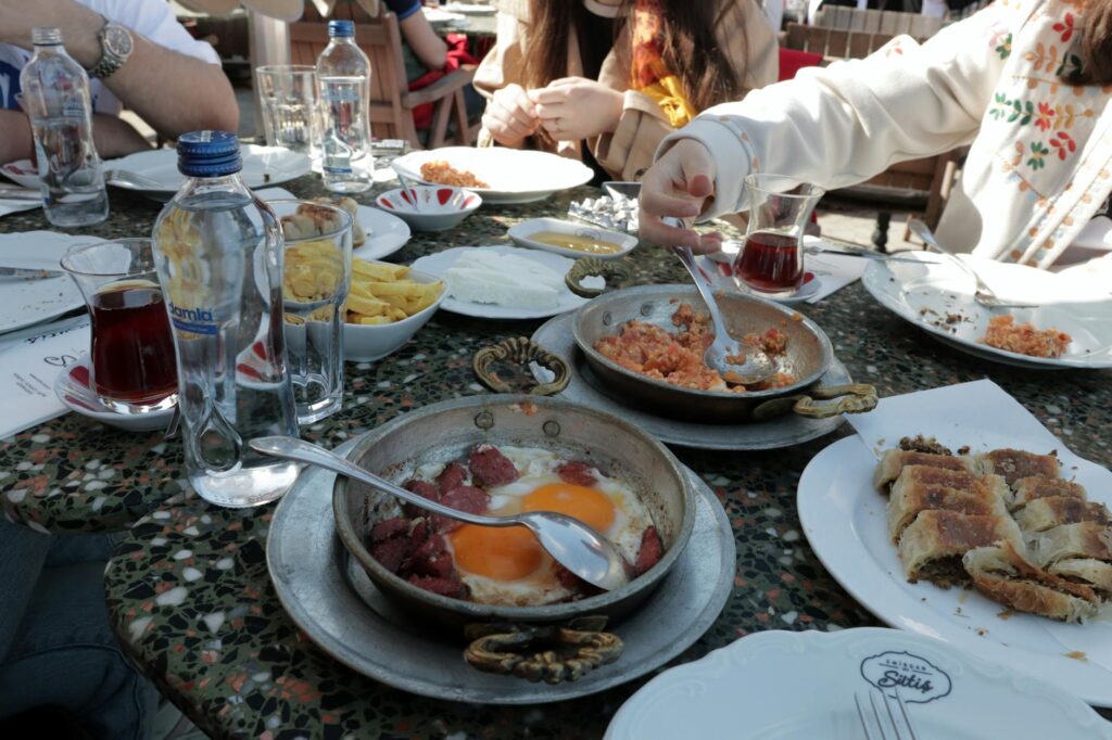 A family enjoying a meal at a budget-friendly restaurant in Las Vegas — budget hotels in Las Vegas