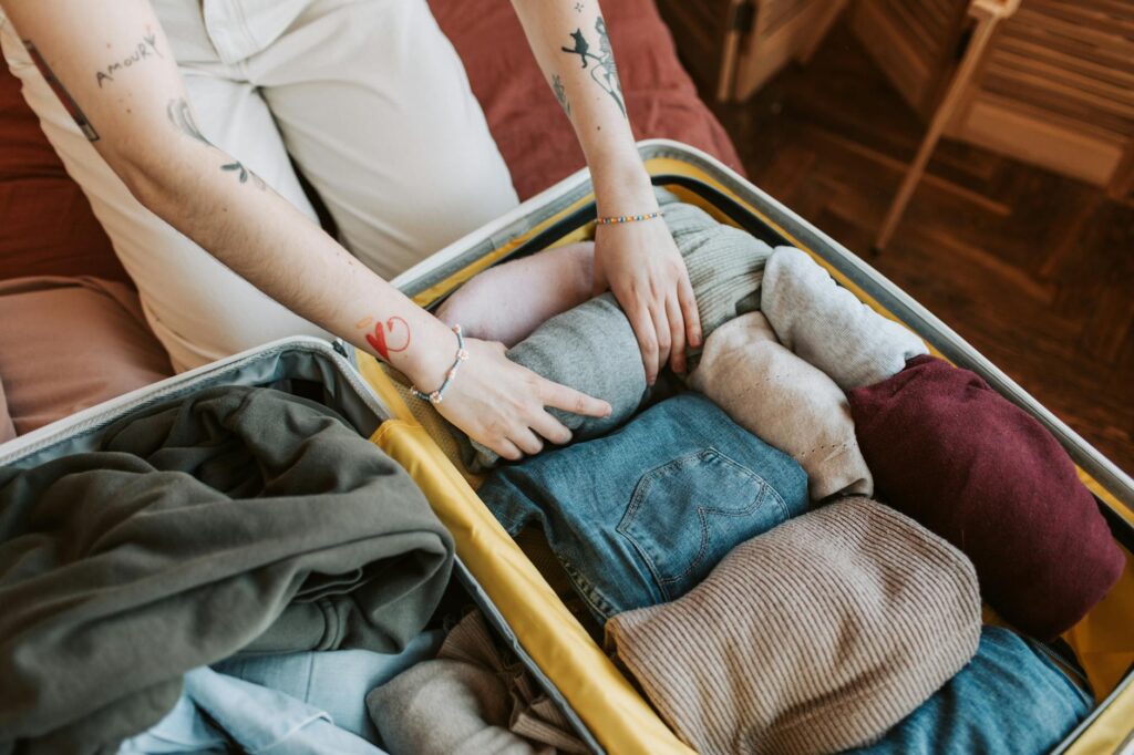 A packing checklist image that outlines essential clothing items for a Las Vegas trip, based on the Las Vegas packing guide