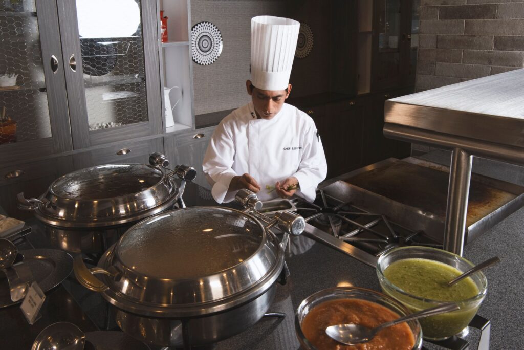 A chef preparing fresh food at a Las Vegas buffet station — best buffets Las Vegas