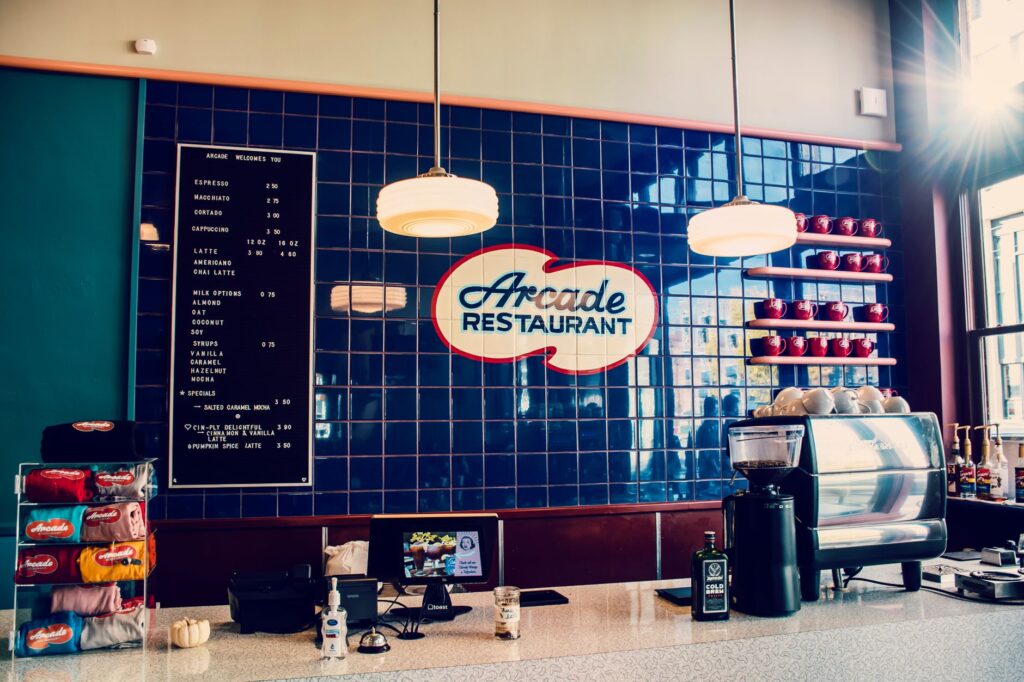 A cozy brunch setting at a popular Las Vegas café, highlighting local dining options. — 3 day las vegas itinerary
