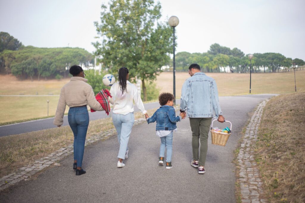 A family enjoying a day at the Summerlin community park with scenic views. — Las Vegas neighborhoods guide