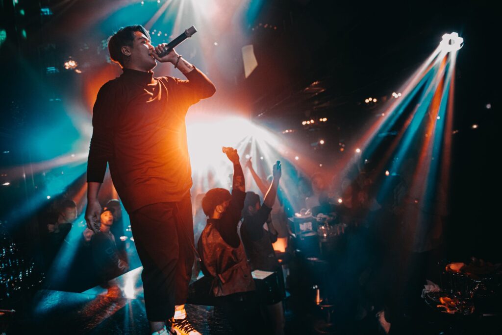 A live performance at a Las Vegas venue, highlighting the entertainment aspect of nightlife. — Las Vegas nightlife guide