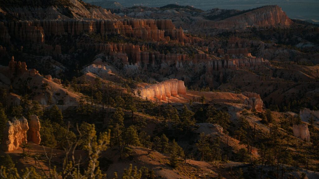 A picturesque sunset view over Red Rock Canyon, showcasing its natural beauty. — free attractions Las Vegas