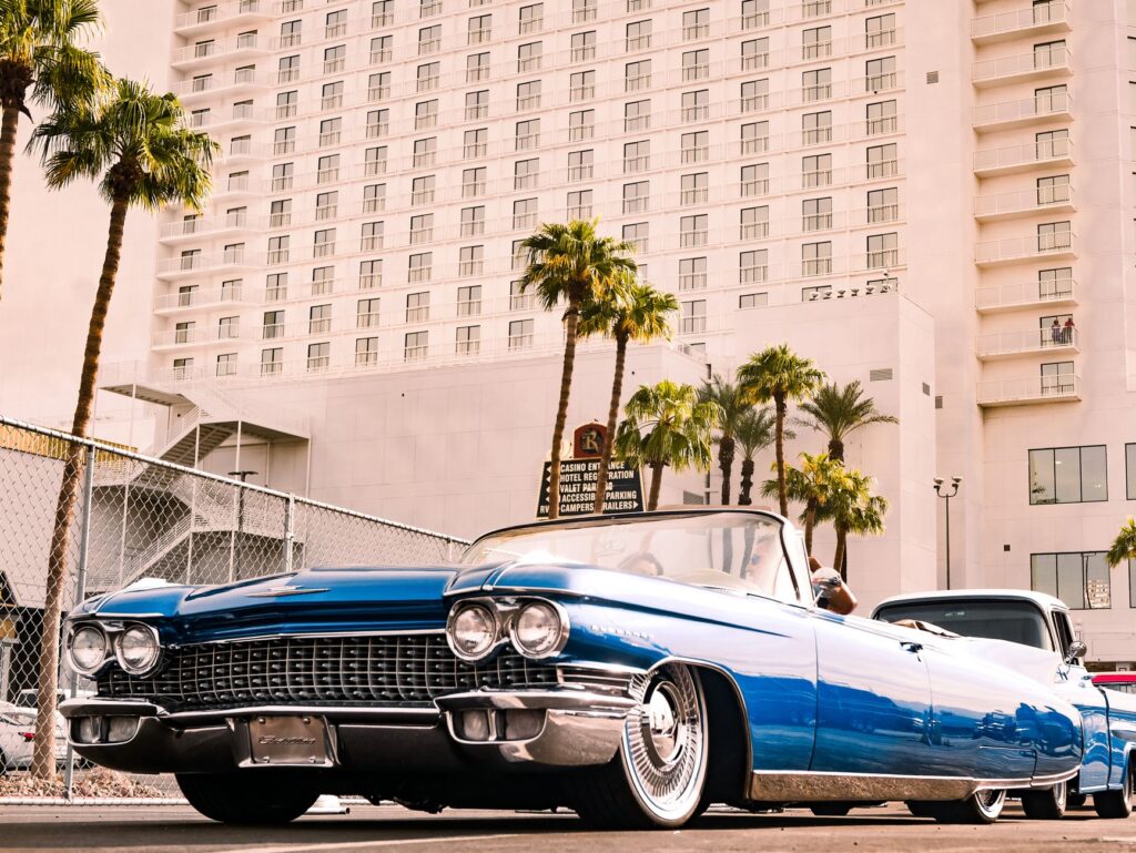 A taxi waiting at a popular Las Vegas hotel, showing the convenience of traditional transport. — transportation in Las V…