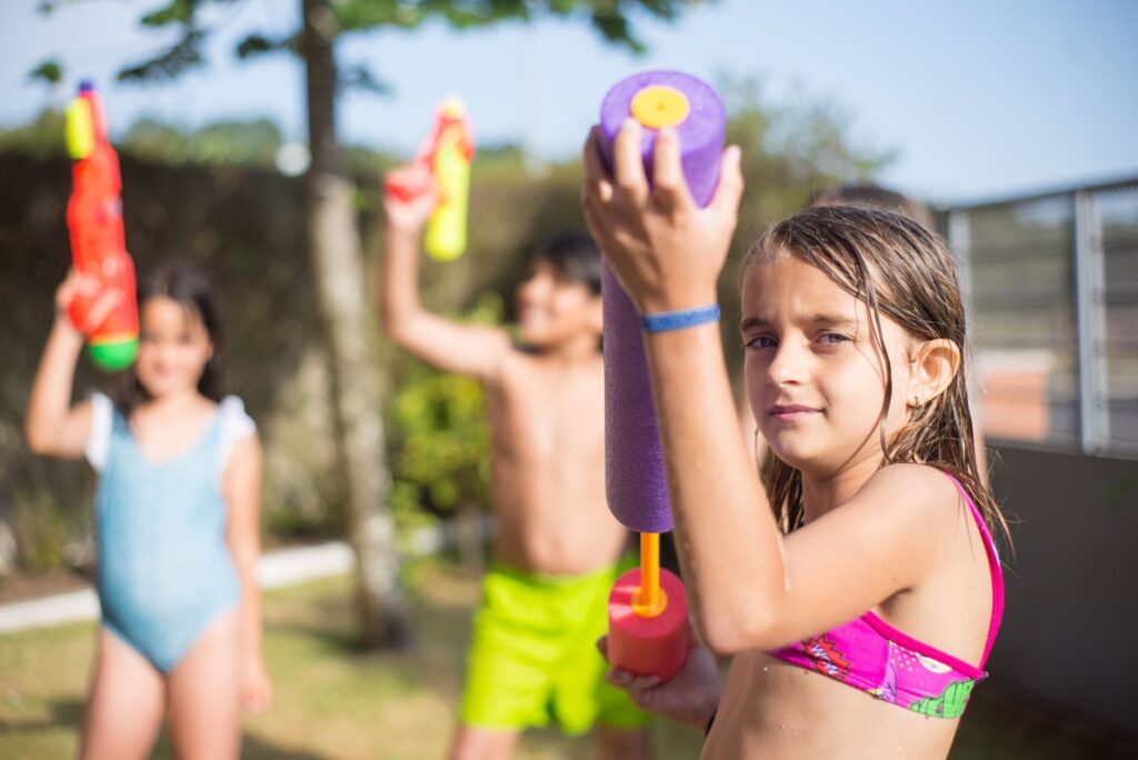 Kids playing at a splash pad in one of Las Vegas' parks. — family-friendly activities Las Vegas