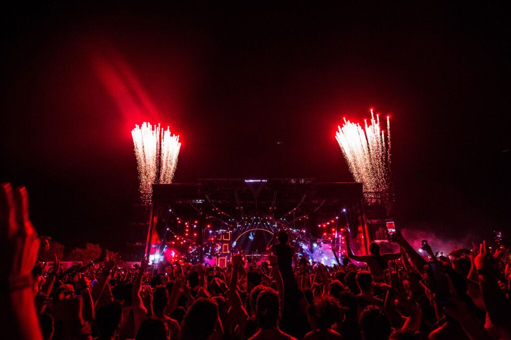 A lively nightclub scene in Las Vegas, with party-goers celebrating Independence Day after the fireworks. — Las Vegas Fo…