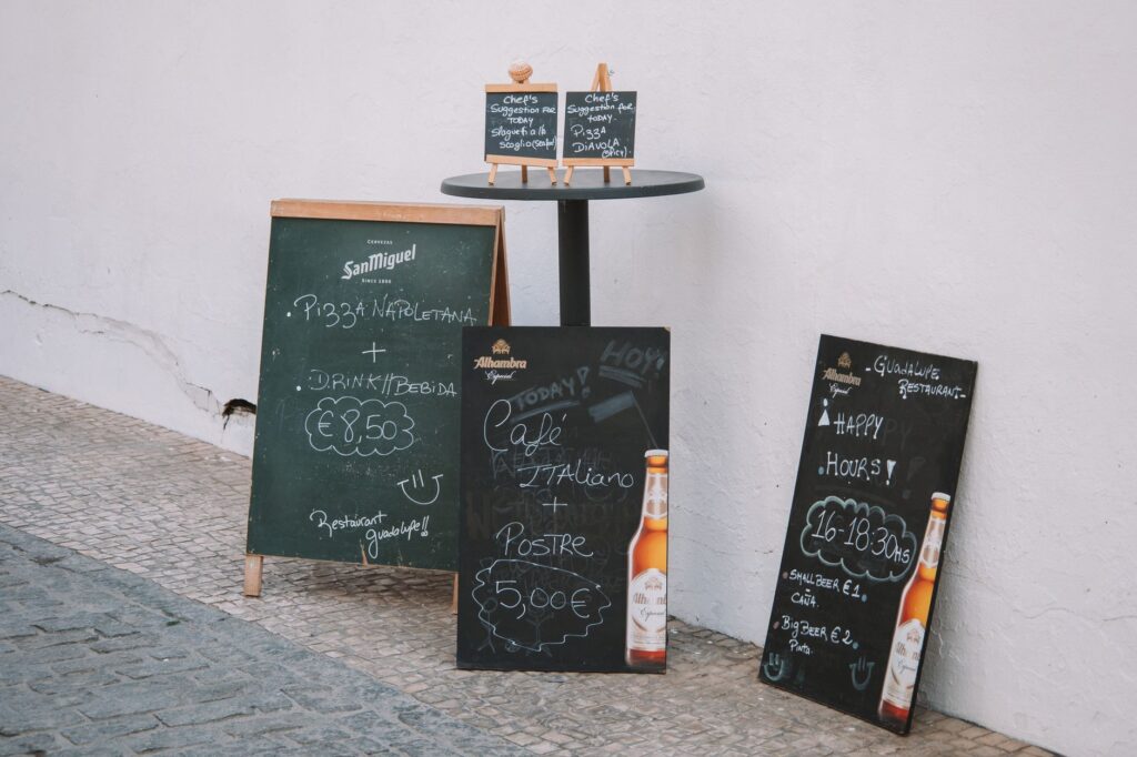 A photo of a happy hour special at a Las Vegas restaurant, highlighting savings on food and drinks. — save money on food…
