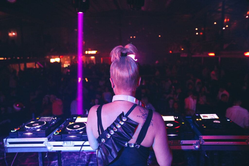 A DJ performing live at one of the best clubs in Vegas for 2026. — Las Vegas nightclubs guide