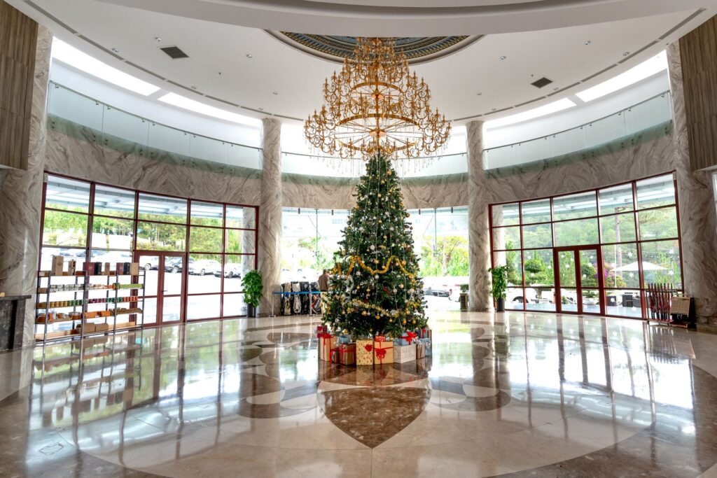 A beautifully decorated Las Vegas hotel lobby during the winter holidays. — best time to visit Las Vegas