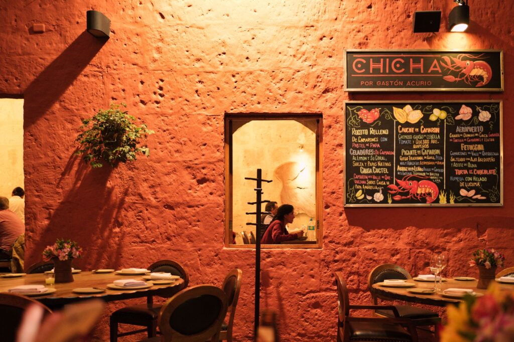A cozy dining atmosphere at one of the local restaurants off the Strip. — dining off the strip Las Vegas