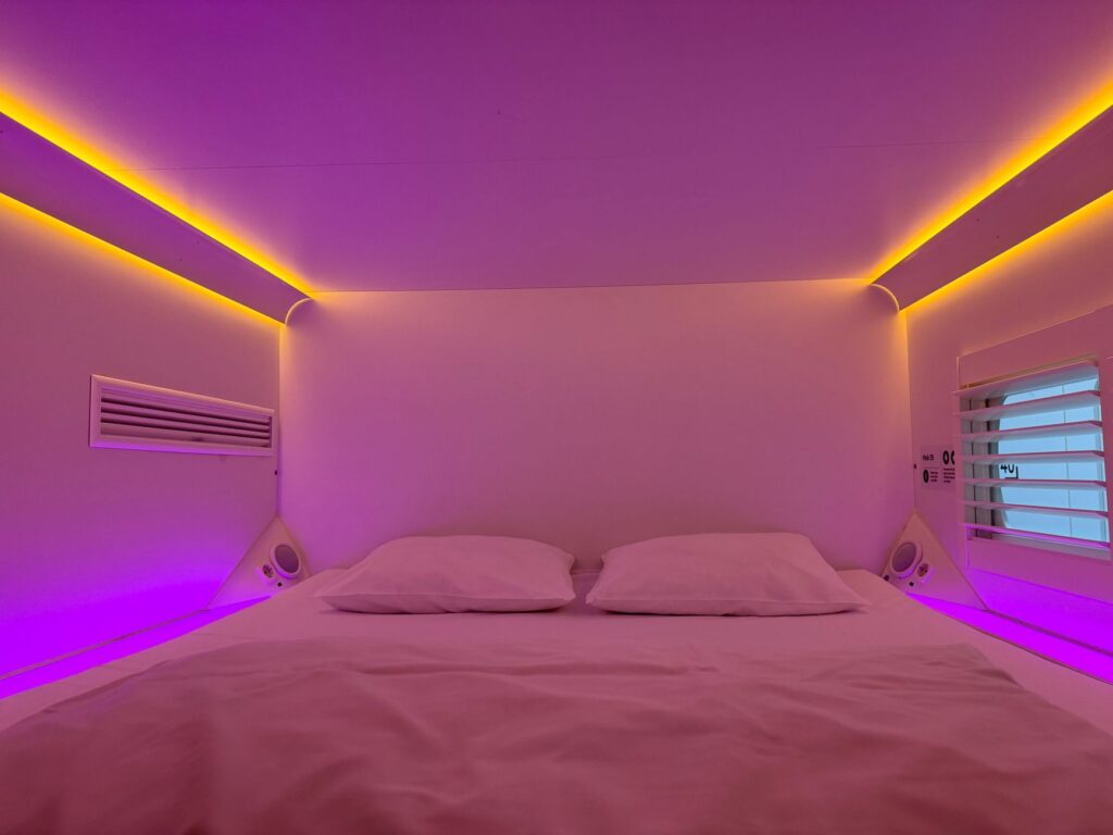 A cozy-looking budget hotel room to represent cheap Vegas hotels. — best hotel deals Las Vegas