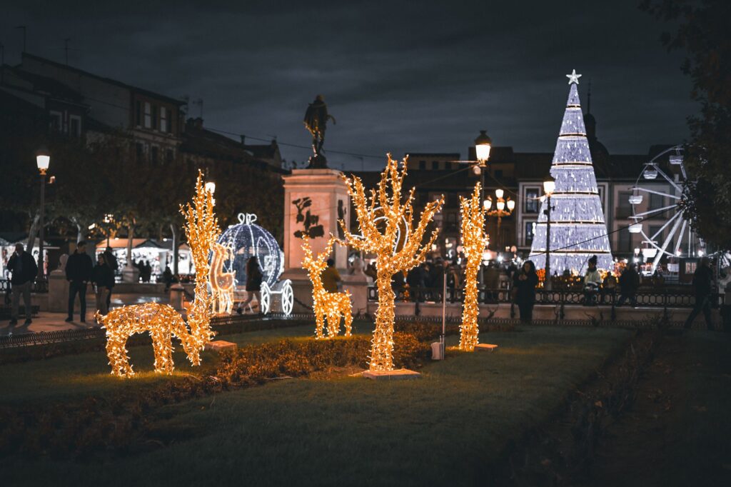 A cozy winter scene in Las Vegas with holiday decorations and events. — best time to visit Las Vegas