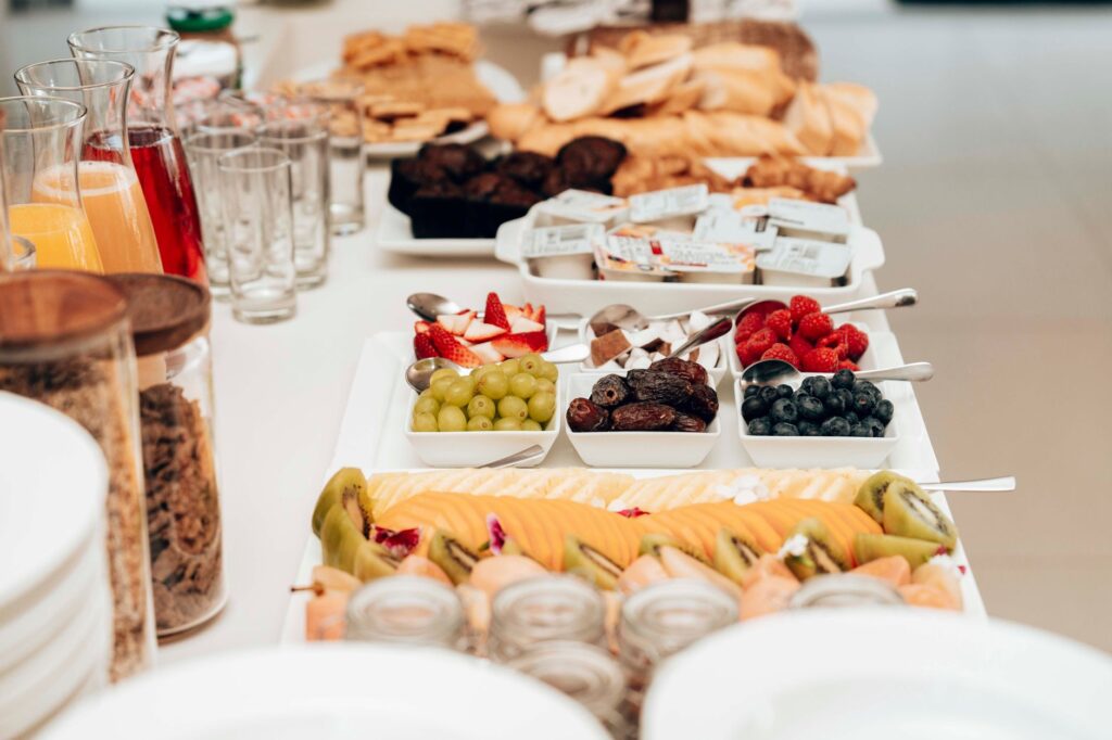 A delicious spread from a Las Vegas buffet, illustrating affordable dining options. — free things to do in Las Vegas