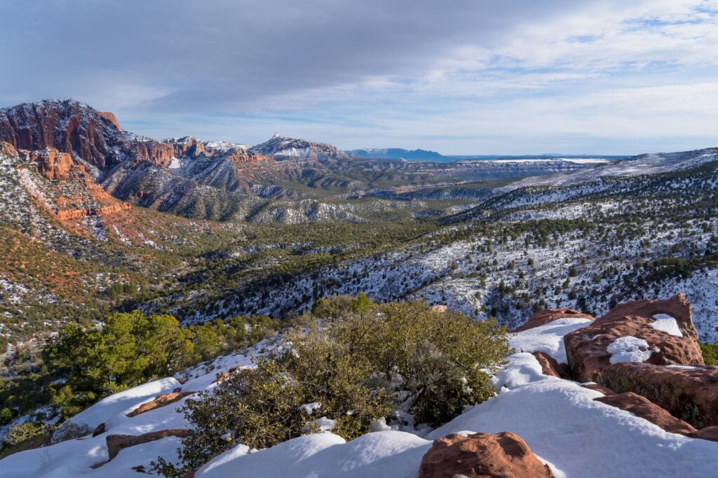 A scenic shot of Red Rock Canyon, highlighting the natural beauty and trails available for families. — family-friendly a…