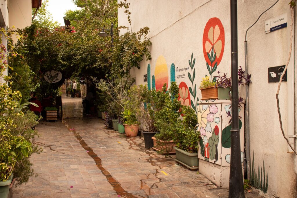 An art installation in a quiet neighborhood showcasing local artists' work. — hidden gems Las Vegas