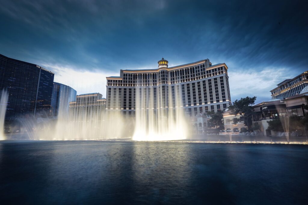 An infographic showing the monthly average temperatures in Las Vegas. — best time to visit Las Vegas