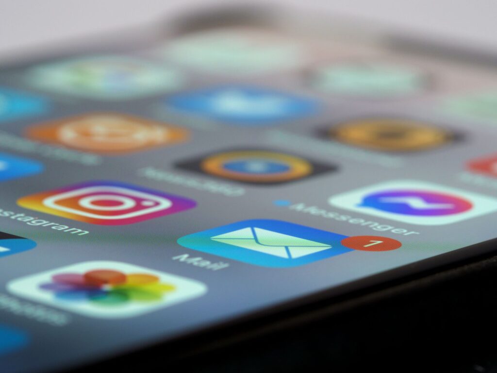 Saving on the Go: Mobile Apps and Alerts — discounts on Las Vegas shows