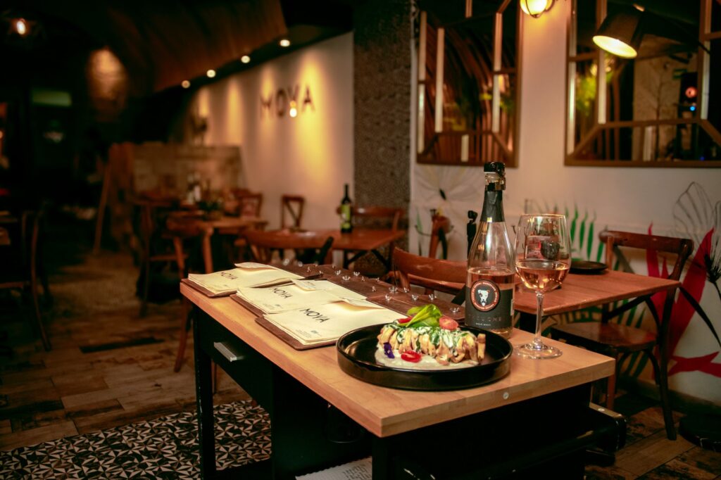 An inside look at one of the latest dining experiences in Las Vegas, highlighting the atmosphere and signature dishes. —…