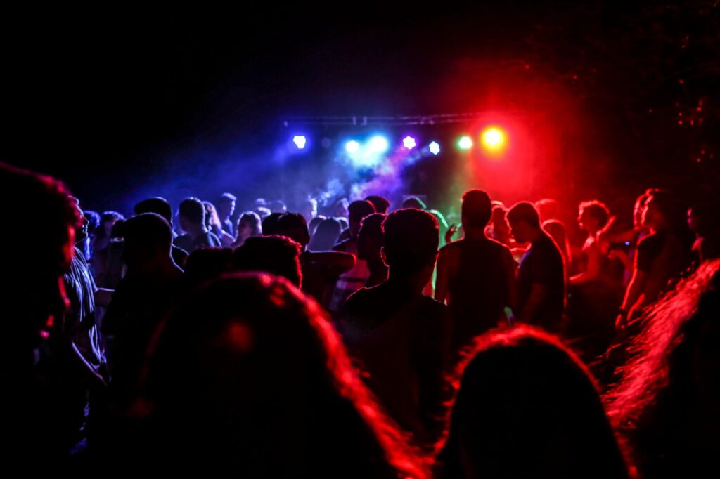 Nightlife scene showing a crowded dance floor in Las Vegas — Las Vegas nightclubs guide