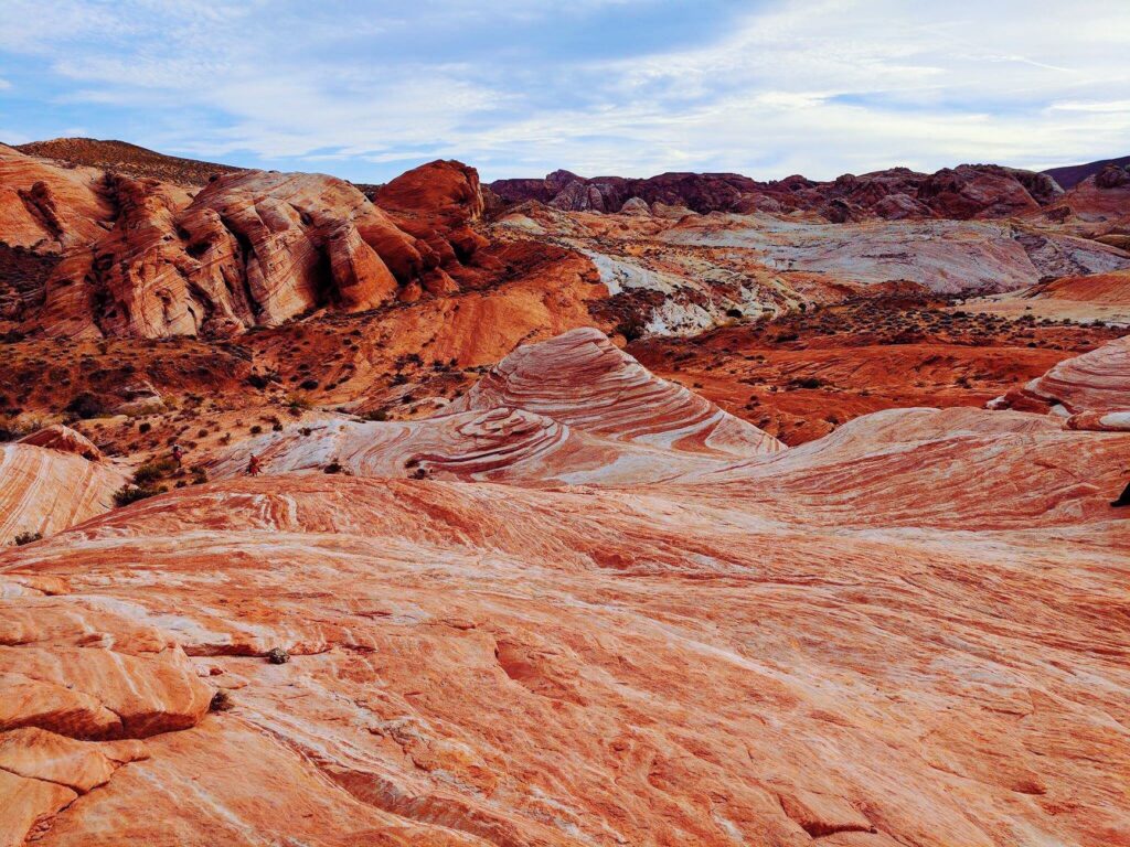 Vibrant landscape of Valley of Fire State Park with its red sandstone formations. — day trips from Las Vegas