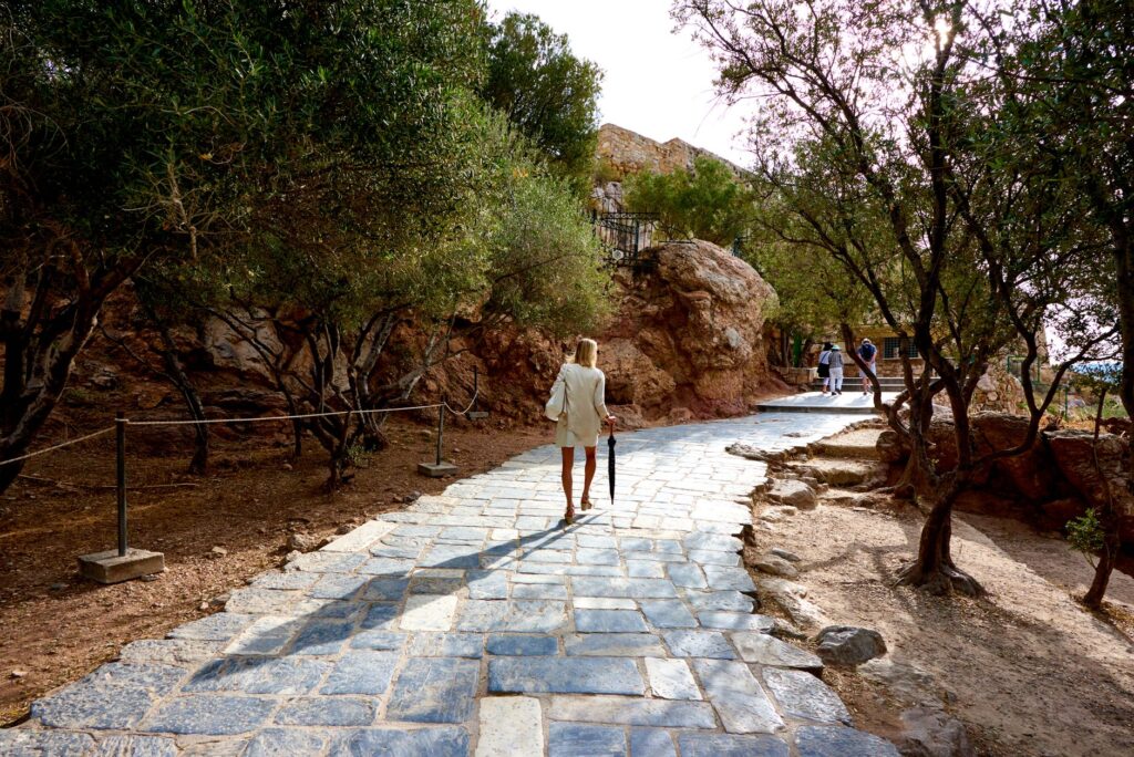 Visitors exploring a secluded spot with unique architecture. — hidden gems in Las Vegas